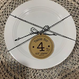 Mud pie table for 4 8.5” plates